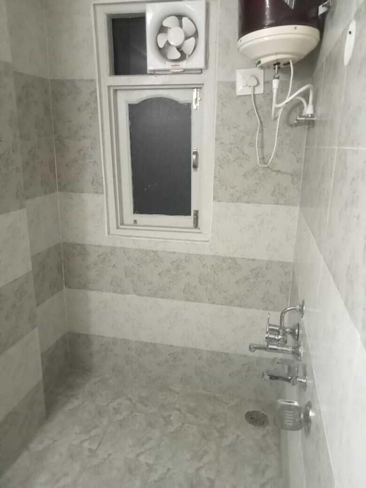 hill side inn by purple tree villa