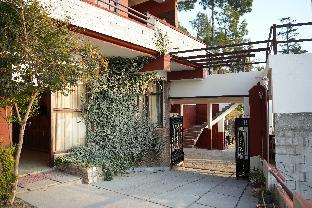 The Hill Paradise,,3 star