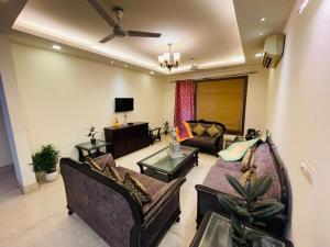 fortune home service apartment 4bhk j 191 saket