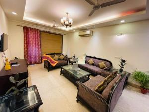 fortune home service apartment 4bhk j 191 saket