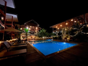 Rainforest Huahin Village Hotel,,3 star