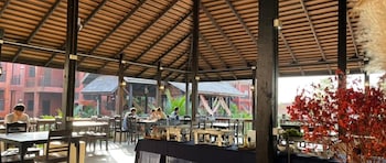 rainforest huahin village hotel