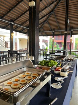 rainforest huahin village hotel