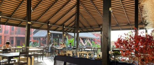 rainforest huahin village hotel