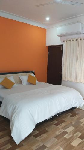 city and palace view guest house