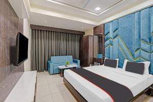 Hotel O M D Palace,,4 star