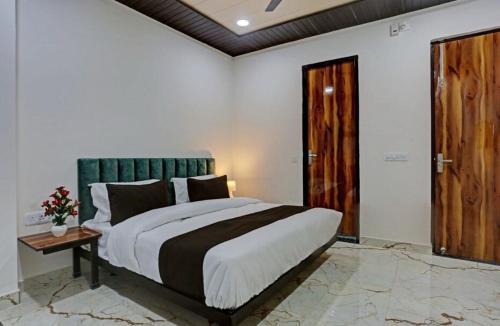 Hotel O Kashish Residency,,3 star
