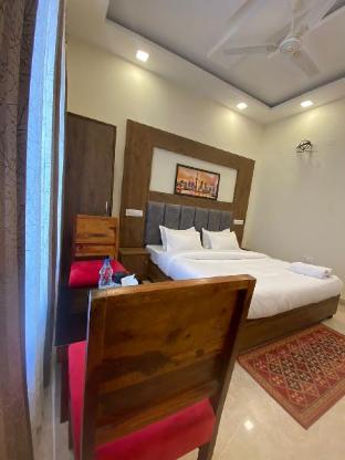 hotel woodlark zirakpur