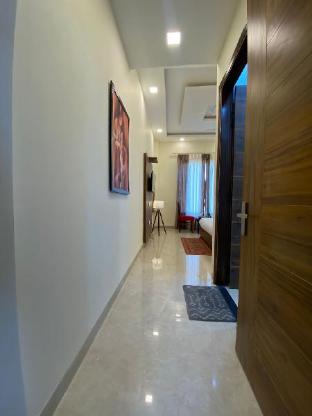 hotel woodlark zirakpur