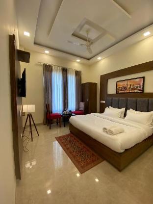 hotel woodlark zirakpur