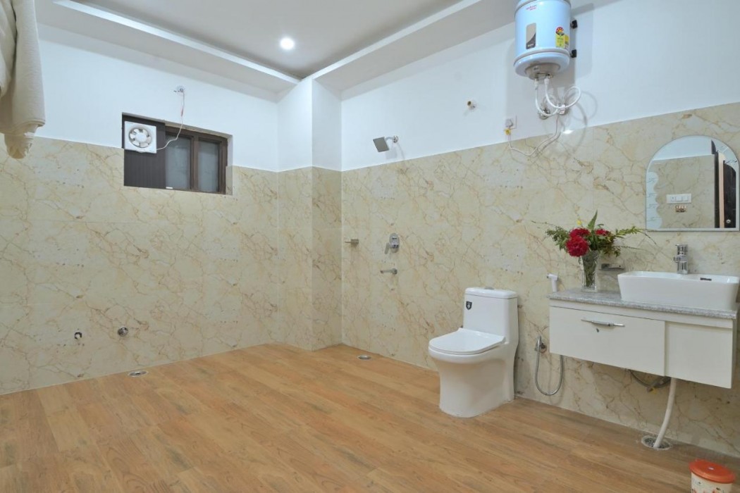 la riqueza dhanolti view