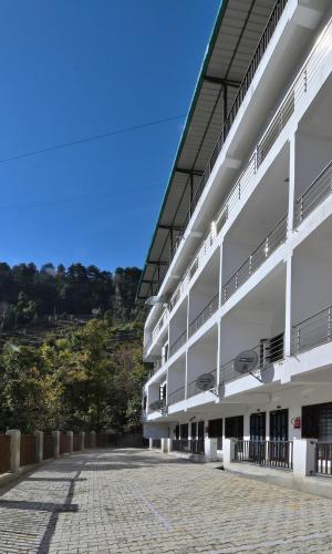 la riqueza dhanolti view