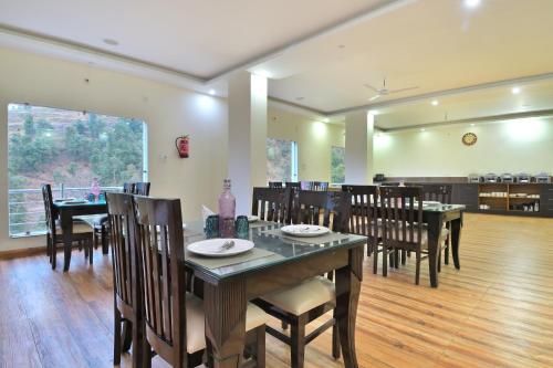 la riqueza dhanolti view