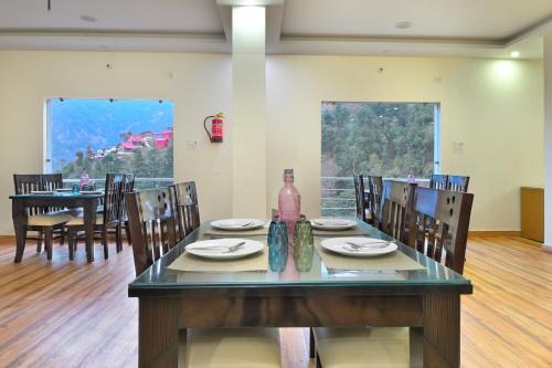 la riqueza dhanolti view