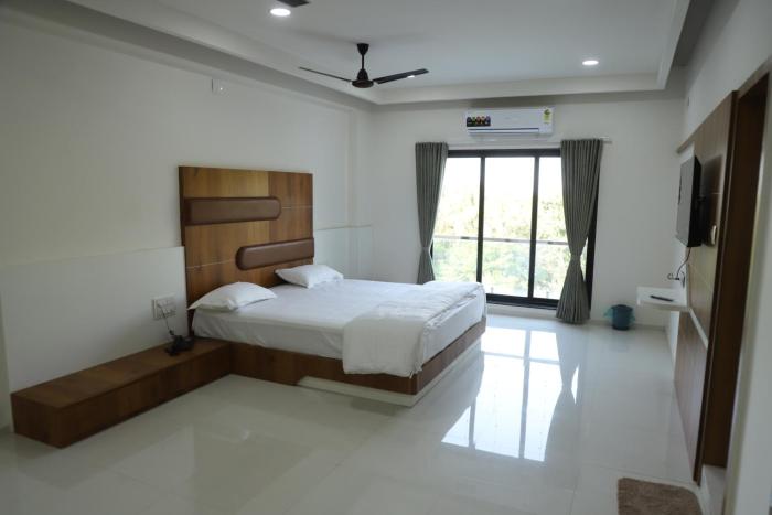 hotel opera sasan gir