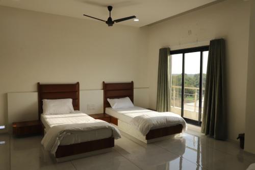 hotel opera sasan gir