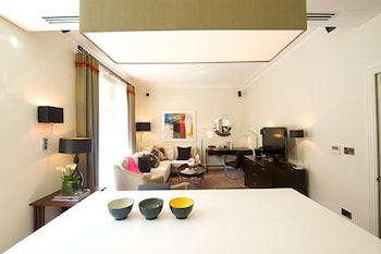 Taj 51 Buckingham Gate, Suites And Residences,North London>>London,5 star