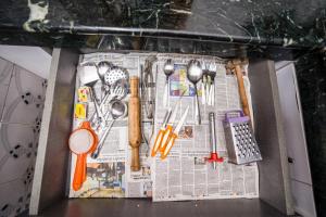 entire luxurious apartment with kitchen near metro