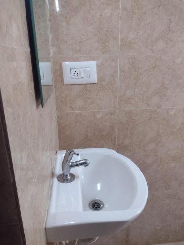 Le Grace Apollo,,3 star