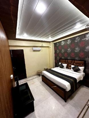 Hotel Shivi,,3 star