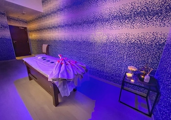 City Gate Hotel,Airport St,4 star