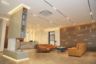 j hotel
