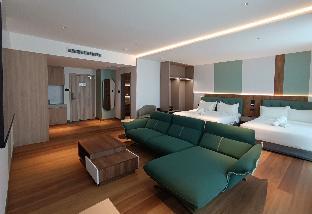 j hotel