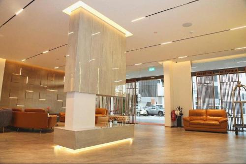 j hotel