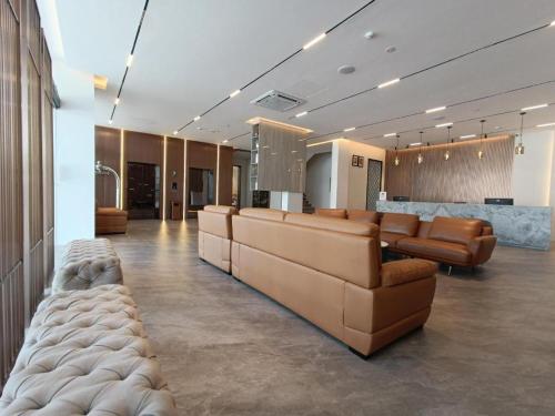 J Hotel,,4 star
