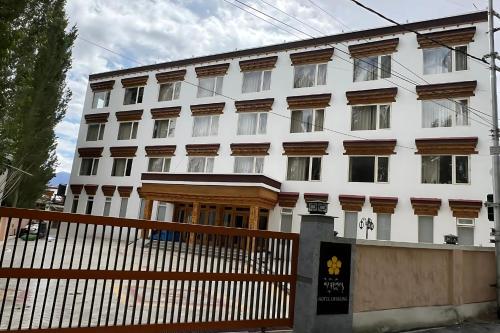 hotel dekiling ladakh