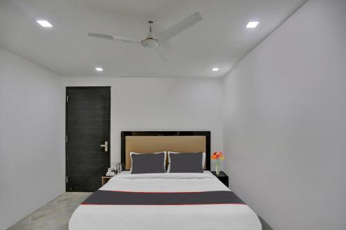 super townhouse the arrow near lotus temple