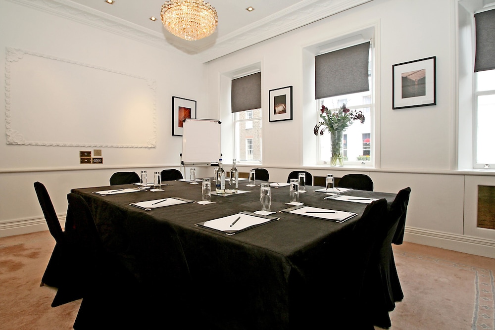 the rathbone hotel fitzrovia