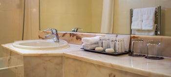 the rathbone hotel fitzrovia