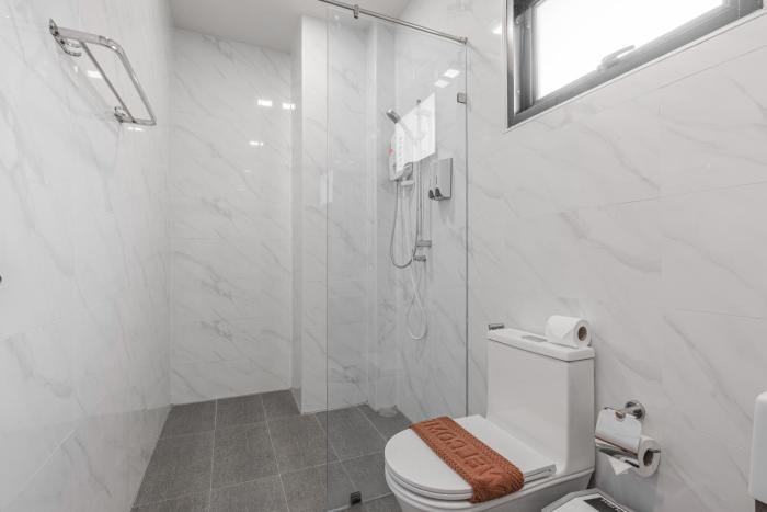 southern peak pool villa huayyai pattaya