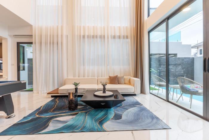 southern peak pool villa huayyai pattaya