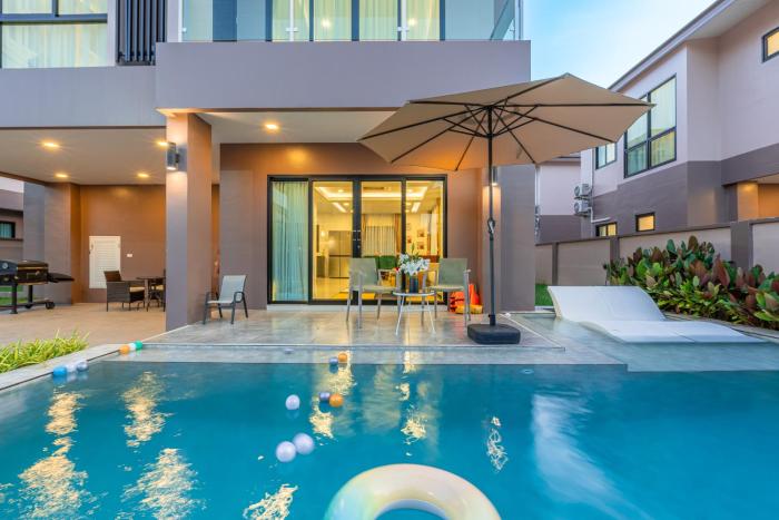 southern peak pool villa huayyai pattaya