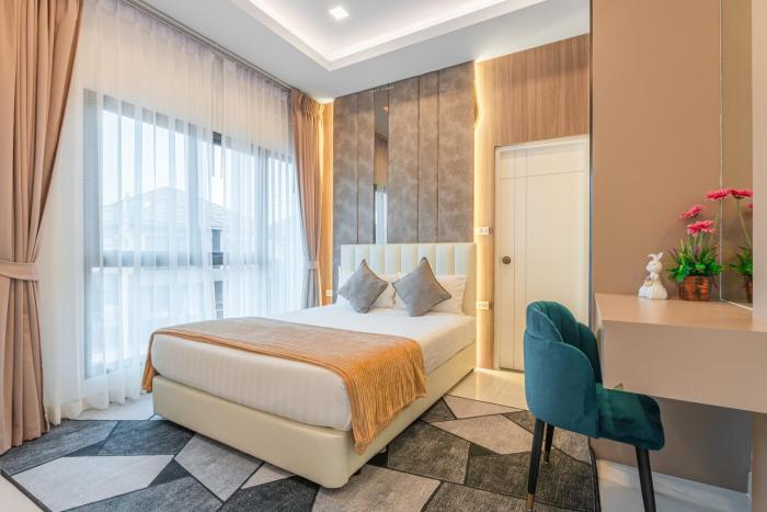 southern peak pool villa huayyai pattaya