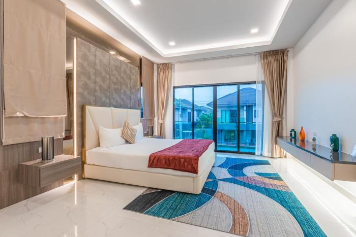 southern peak pool villa huayyai pattaya