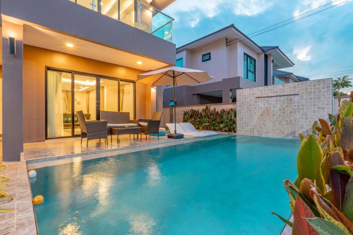 southern peak pool villa huayyai pattaya