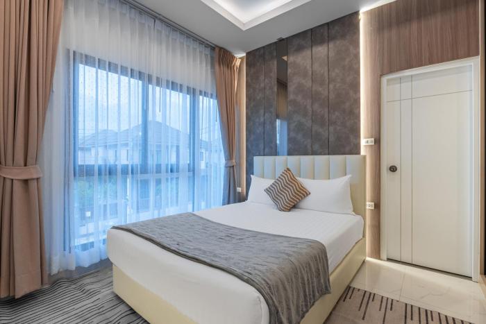 southern peak pool villa huayyai pattaya