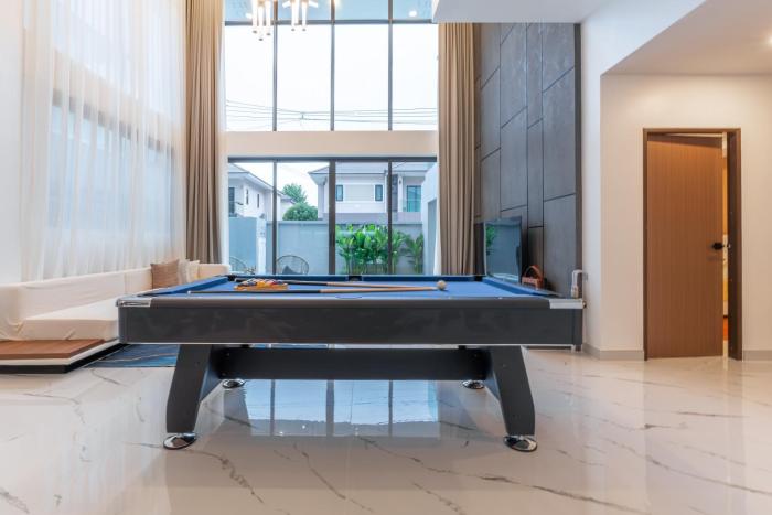 southern peak pool villa huayyai pattaya