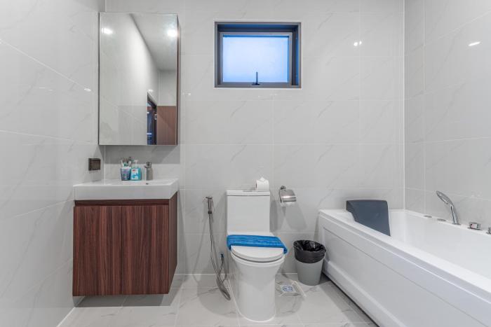 southern peak pool villa huayyai pattaya