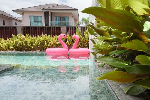 southern peak pool villa huayyai pattaya