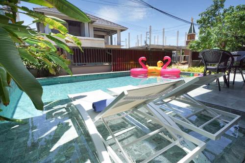 southern peak pool villa huayyai pattaya