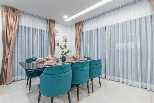 southern peak pool villa huayyai pattaya