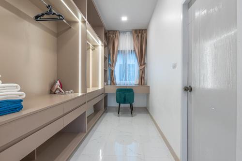 southern peak pool villa huayyai pattaya