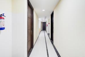 super townhouse sector 51 noida near metro station