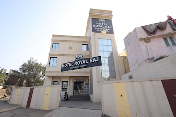 hotel royal raj