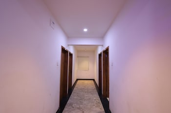 Hotel Royal Raj,,3 star