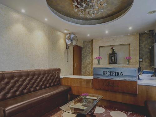 Collection O The Crown Hotel,,3 star